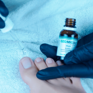Uñas protegidas: OZOMICOL®